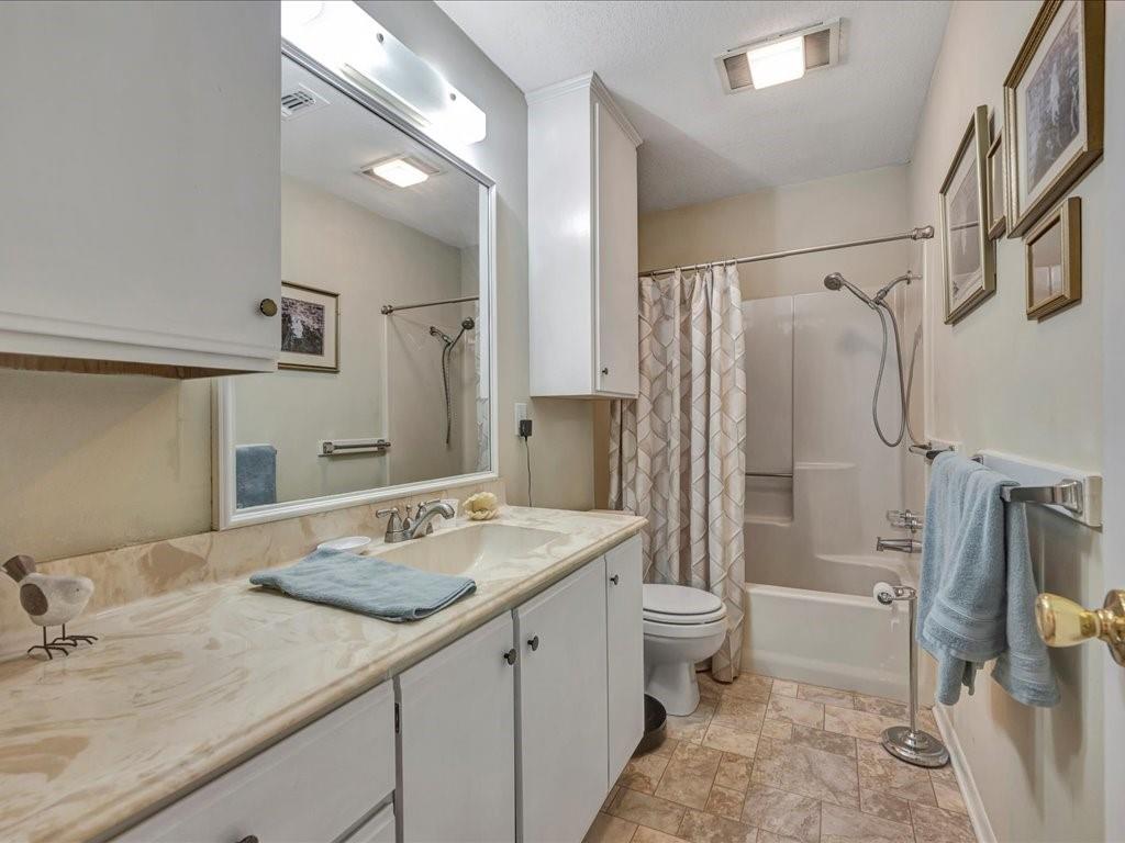 Four Seasons - Residential