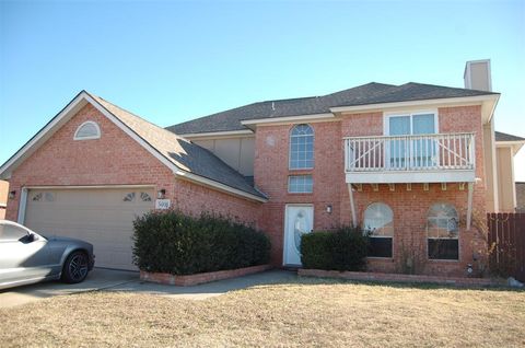Photo of 5608 Fairway Circle, Haltom City, TX 76117 (MLS # 21184194)