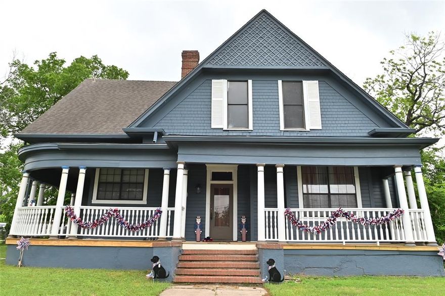 Step into a home where timeless charm and rich character come together with warmth, elegance, and a story to tell. Centrally located just blocks from schools, shopping, and Waco’s favorite hotspots, this remarkable property offers over 3,800 square feet of inviting living space.

Original hardwood floors, tall ceilings, oversized baseboards, and a stunning 10-foot pocket doors highlight the craftsmanship of a bygone era. Period details such as multiple fireplaces, custom built-ins, and a classic clawfoot tubs create warmth and authenticity throughout. Each bedroom features large walk-in closets with additional storage—an uncommon find in homes of this age.

The spacious kitchen flows into a comfortable eat-in area, ideal for everyday living or entertaining. Throughout the home, you’ll find architectural touches true to the early 1900s, including detailed millwork, wide hallways, and abundant natural light.

With its size, layout, and prime location, this property offers incredible flexibility—perfect as a grand private residence, bed and breakfast, boutique office, or even a small school or event space.As we prepare to celebrate our country’s 250th anniversary, what better way to honor history than by owning a home that reflects it. Schedule your private showing today and make this historic gem your own.