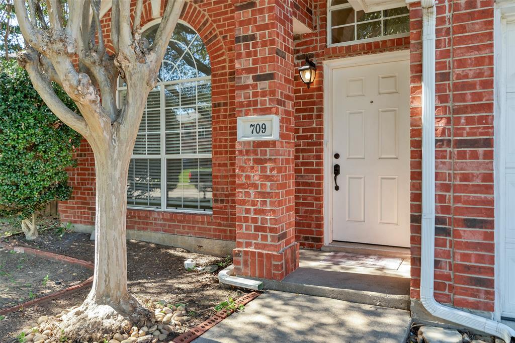 709 Bluffview Drive