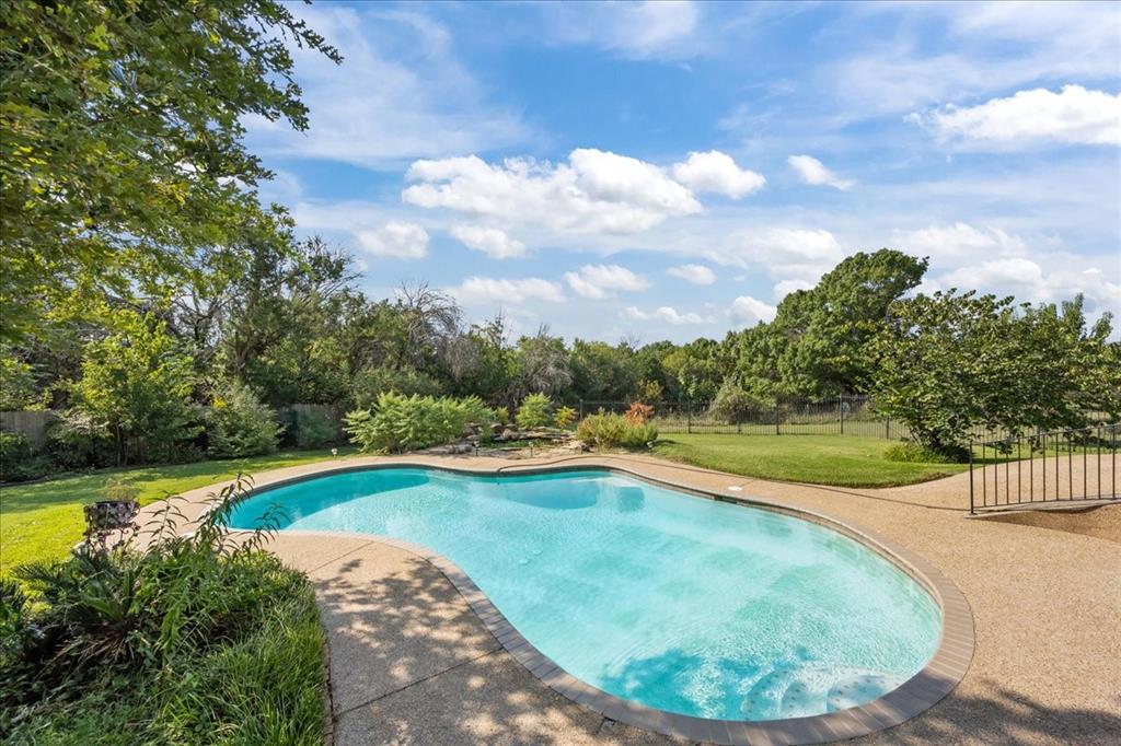 Village Lake - Residential