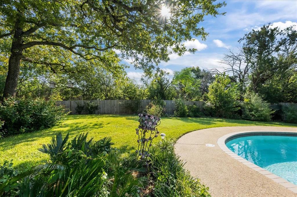 Village Lake - Residential