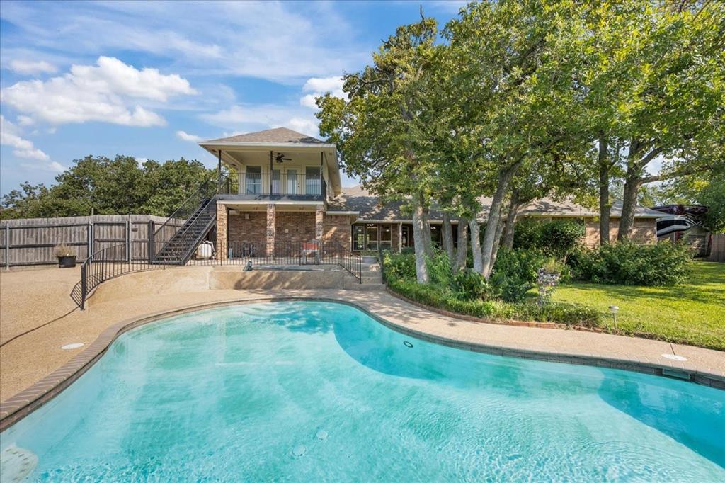 Village Lake - Residential