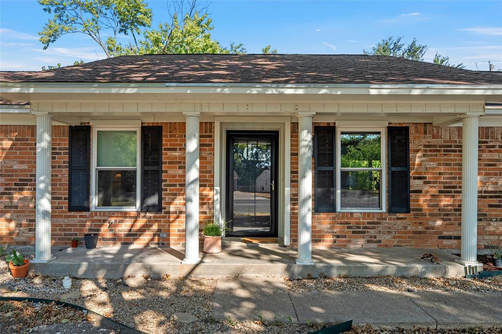 7113 Oxford Drive