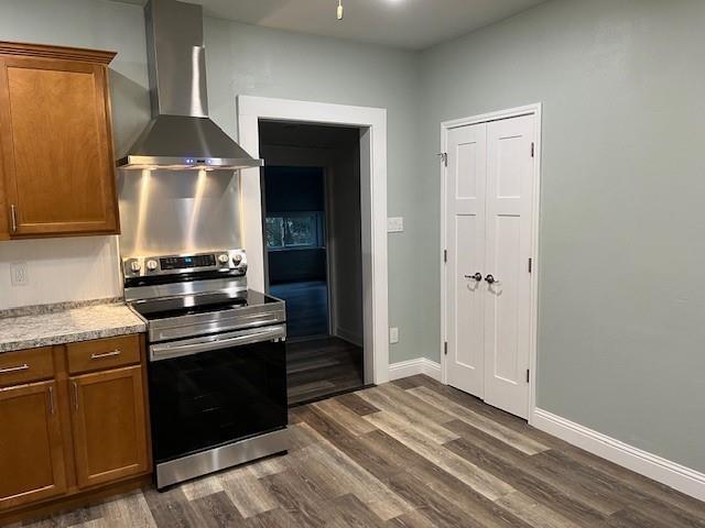 318 S Baker Street