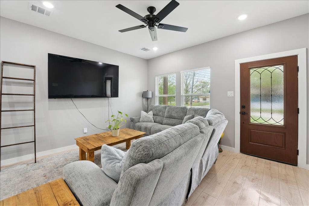 707 N Wilhite Street