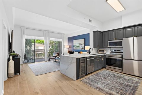 3225 Turtle Creek Boulevard 330 Dallas TX 75219