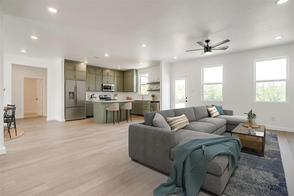 233 Lakeshore Drive