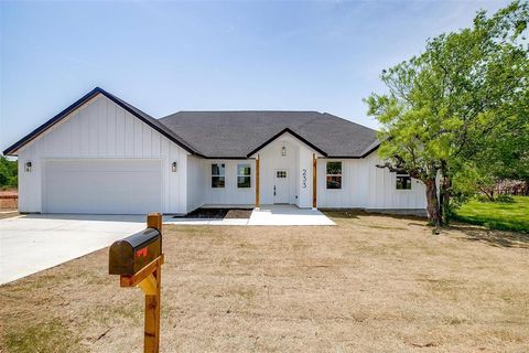 233 Lakeshore Drive Runaway Bay TX 76426