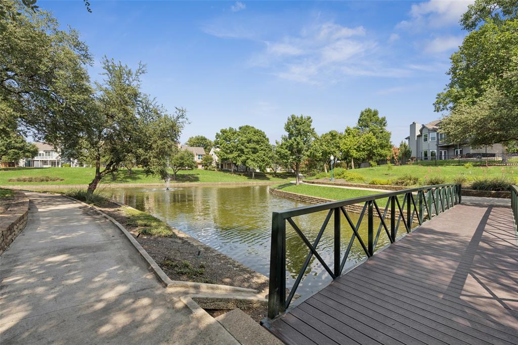 1084 Leisure Lane