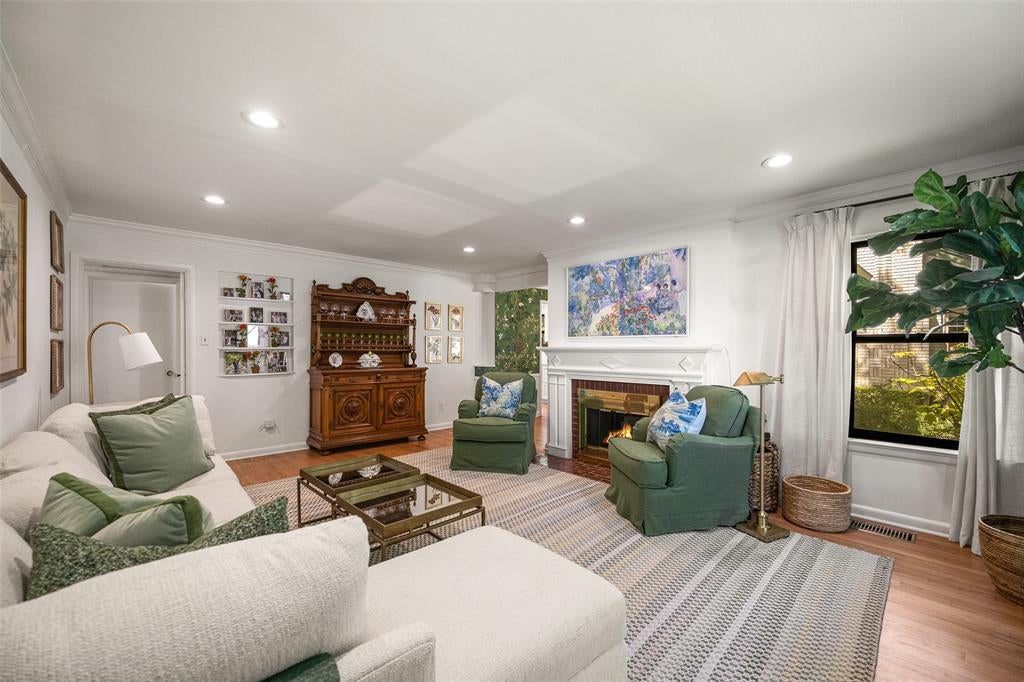 6054 Anita Street