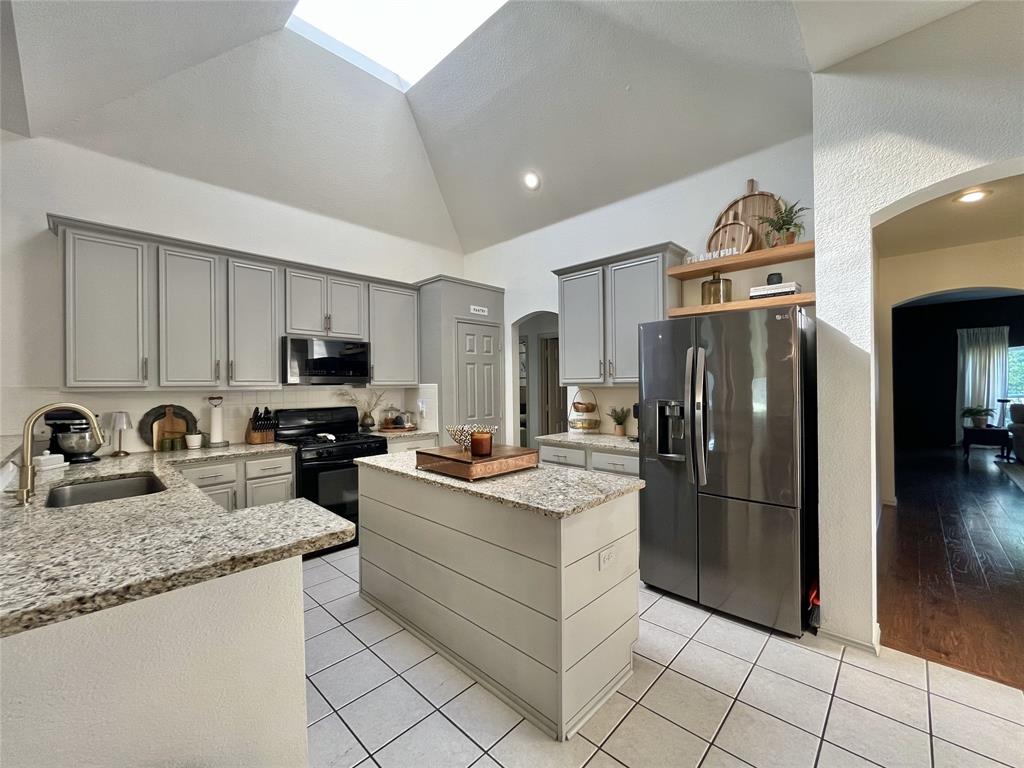 5805 Bridal Trail