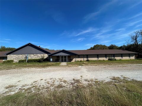 3404 N Grand Avenue Gainesville TX 76240