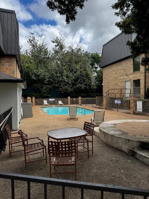 Cambridge Condos Ph 01 03 - Residential