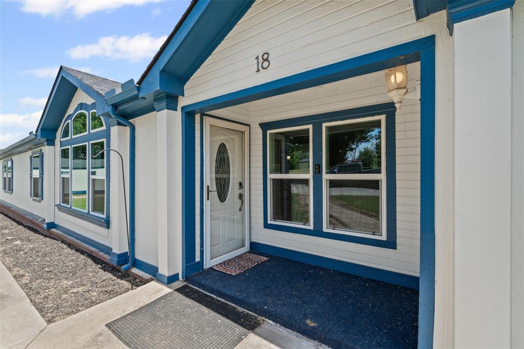 18 Sunny Lane