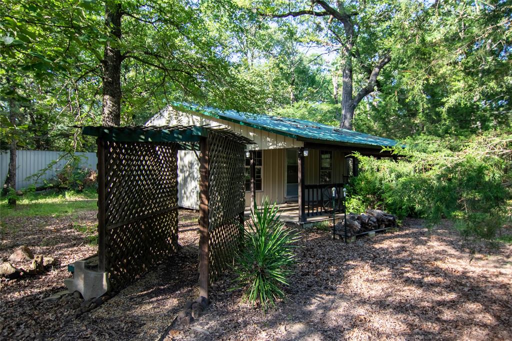 9570 Private Road 5204