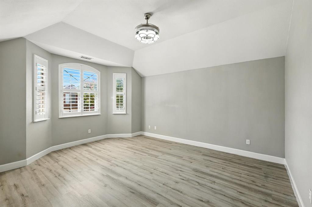 Highland Oaks - Residential