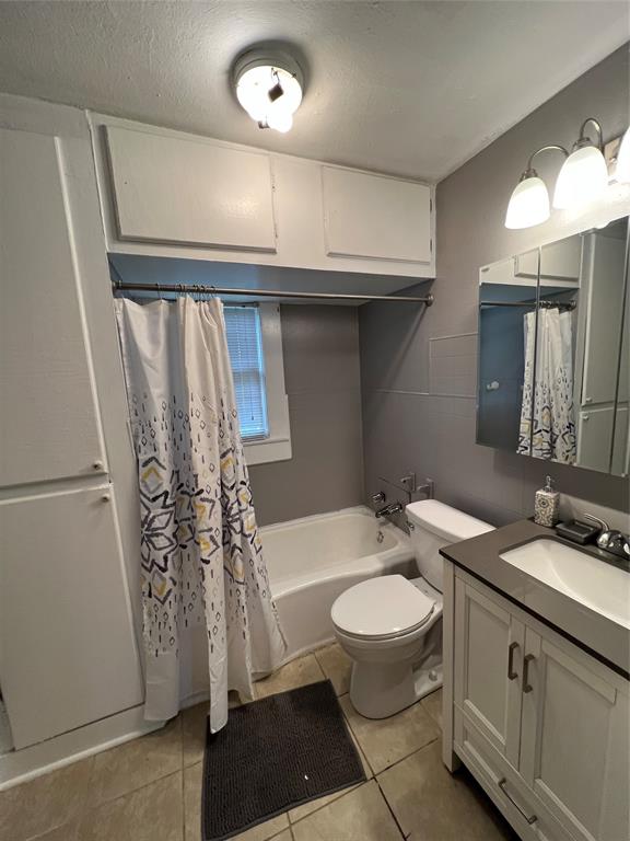 Simmons Place Sub - Residential Lease