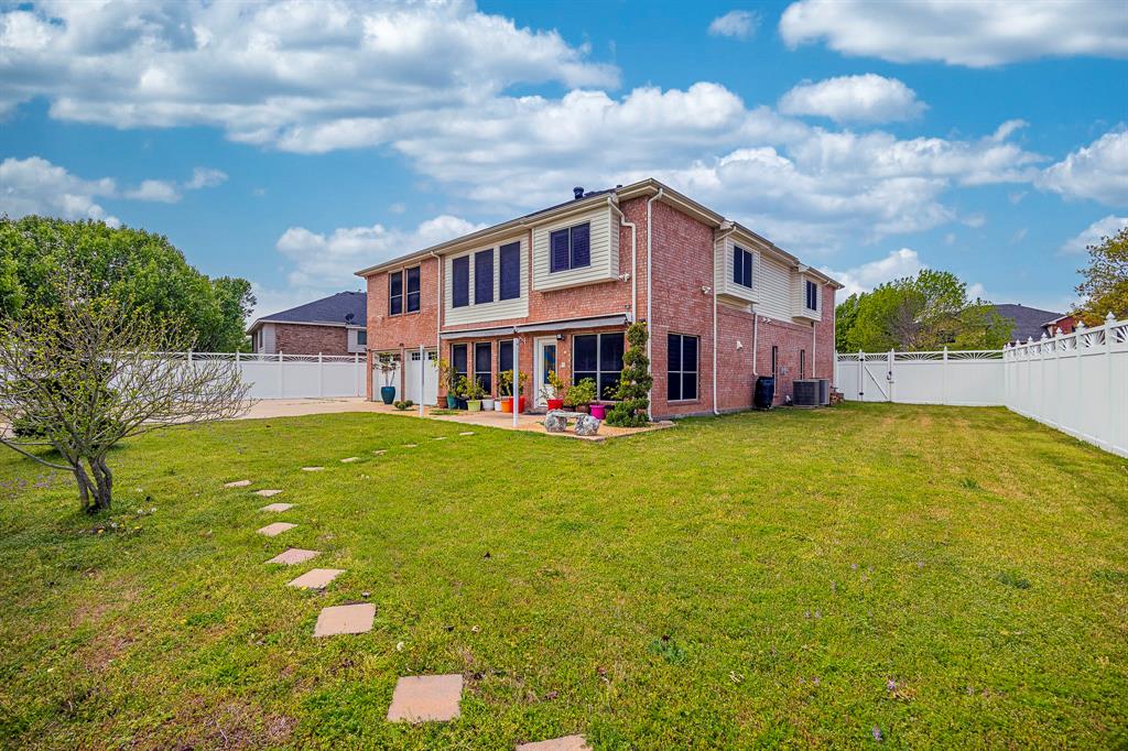 808 Sabona Drive