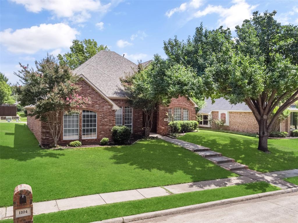 1104 Shadetree Lane