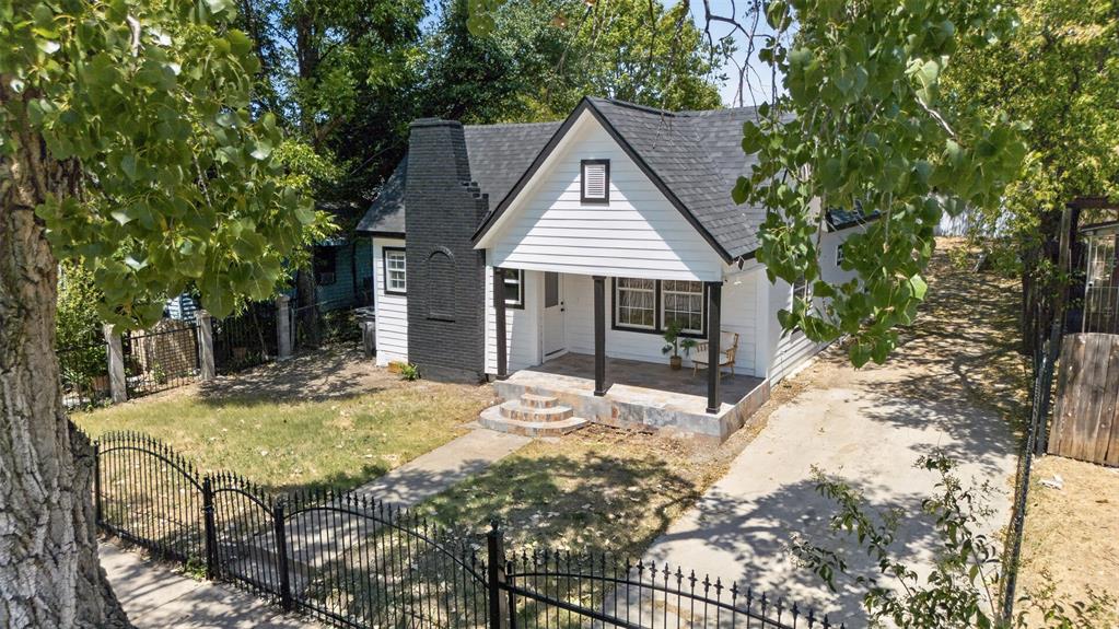 2825 Avenue I