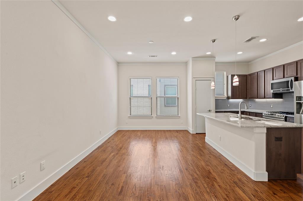 ALTA VISTA EAST TOWNHOME CONDOS - Residential