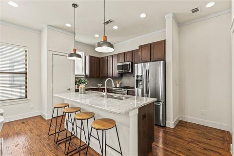 5909 Ross Avenue 2 Dallas TX 75206