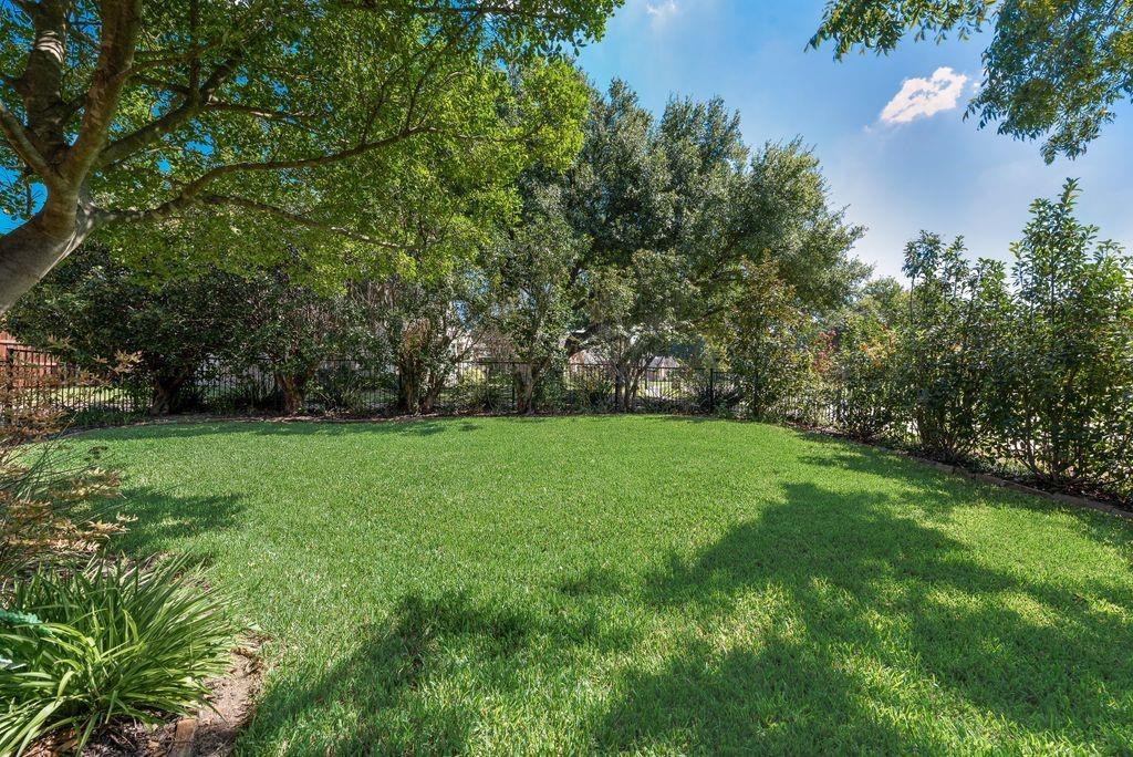 6622 Barclay Lane