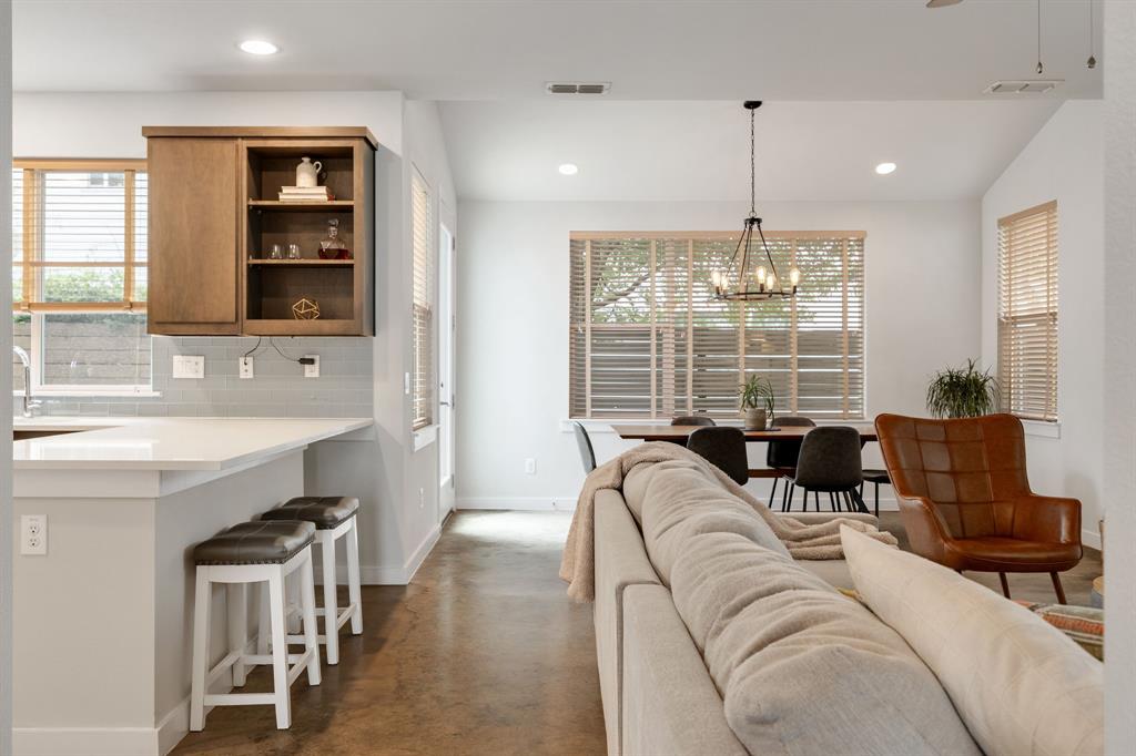 6542 E Lovers Lane