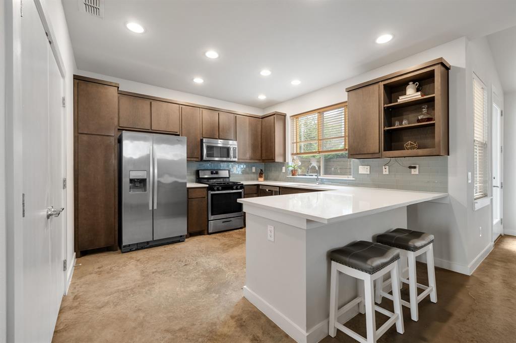 6542 E Lovers Lane