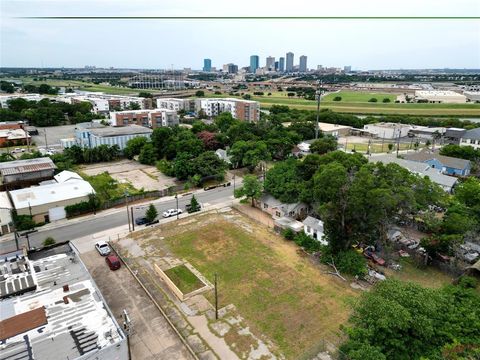 2521 Race Street Fort Worth TX 76111