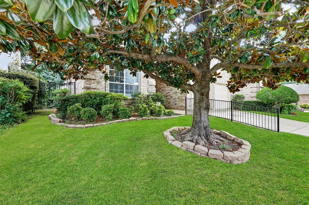 3208 Village Oak Drive