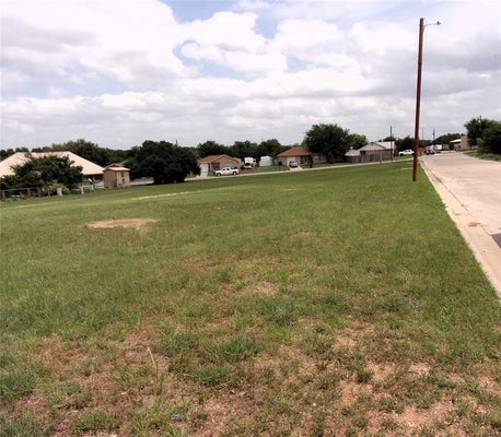 1908 W BROWN ST, SAN SABA, TX 76877 - Image dfc71eb4ea88c139cb73eb48ec99cb8f/1081192370