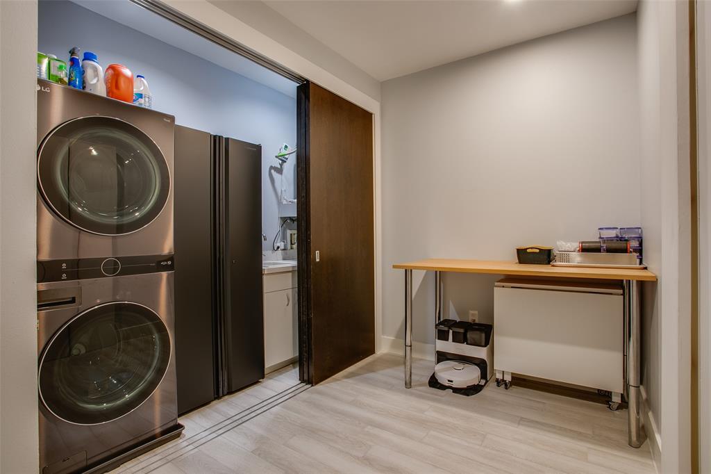 One Montgomery Plaza Residence Condo - Residential