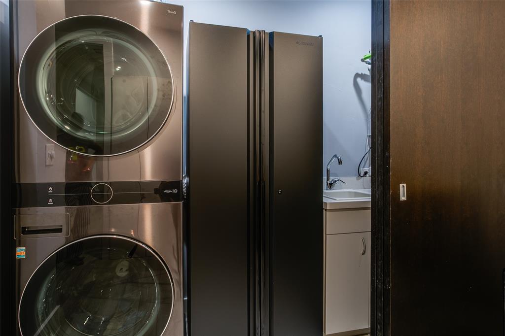 One Montgomery Plaza Residence Condo - Residential