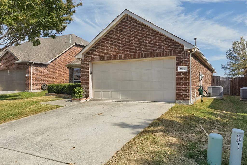 209 Sandy Creek Way