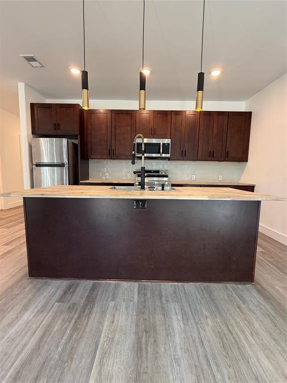 2707 Carpenter Avenue