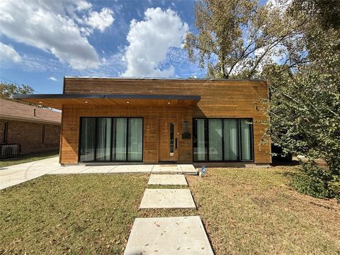 2707 Carpenter Avenue Dallas TX 75215