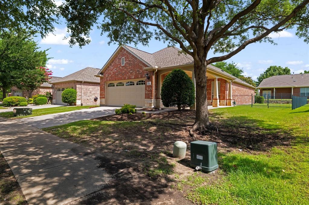 626 Oakland Hills Lane