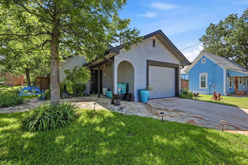 Photo of 511 N 2nd Street, Sanger, TX 76266 (MLS # 21307063)