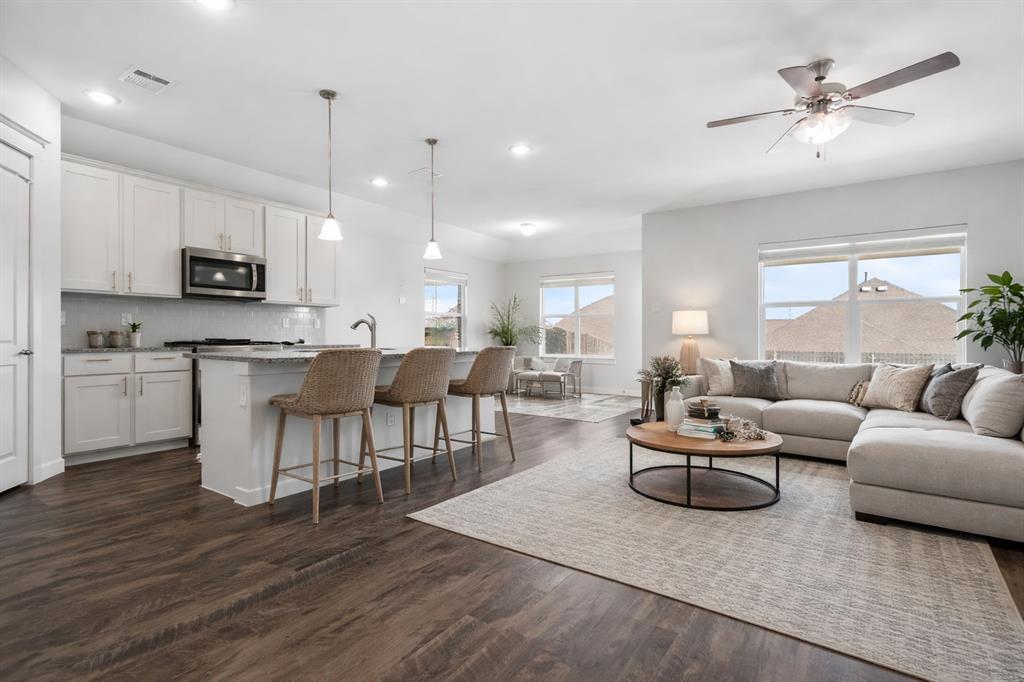 Primrose Xing Ph 4 - Residential