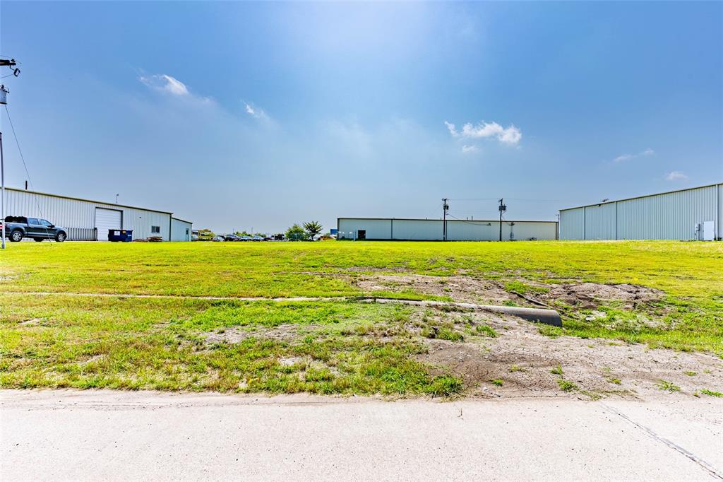 Metro East Ph 1 - Commercial Lease