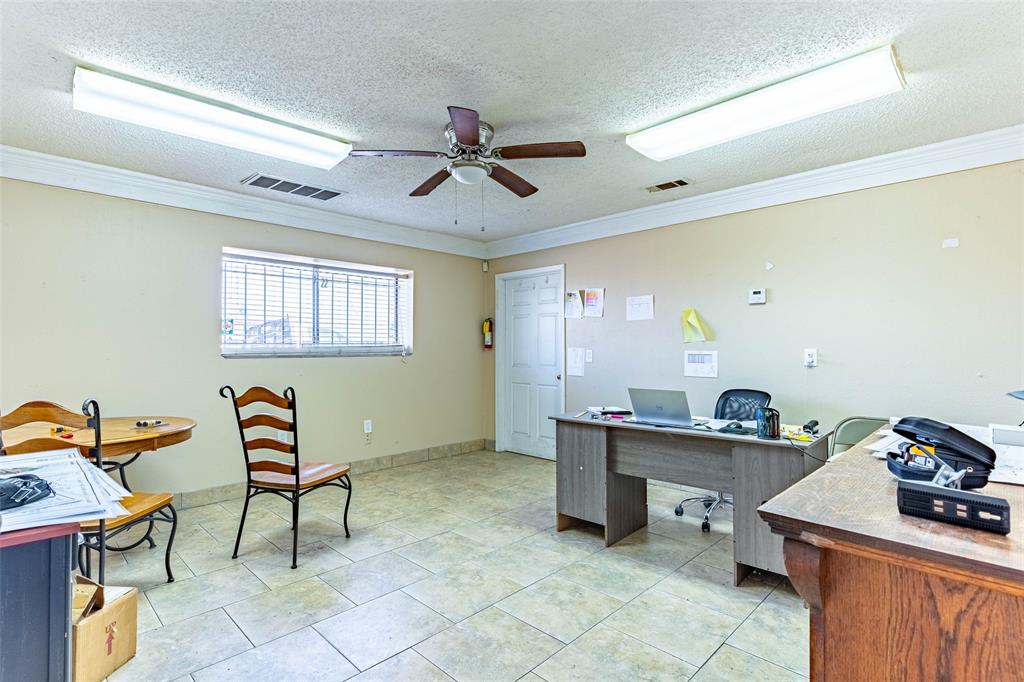 Metro East Ph 1 - Commercial Lease