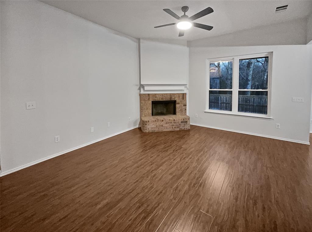 118 S Bending Oak Lane