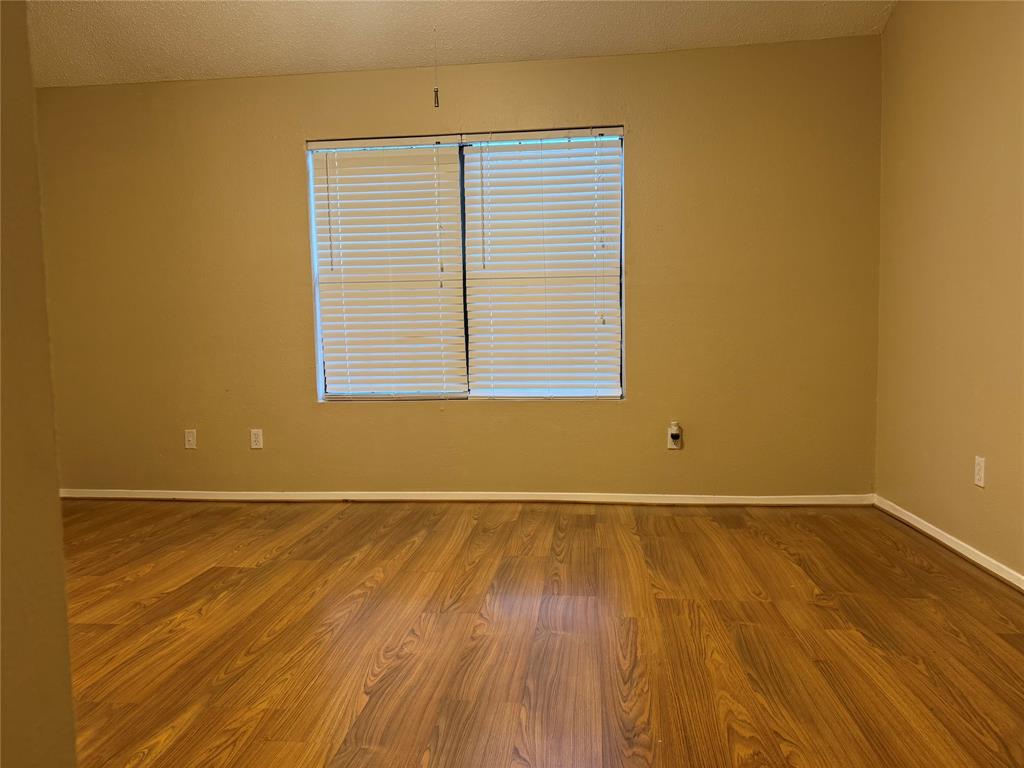 Meadowridge Condos Ph 01 - Residential