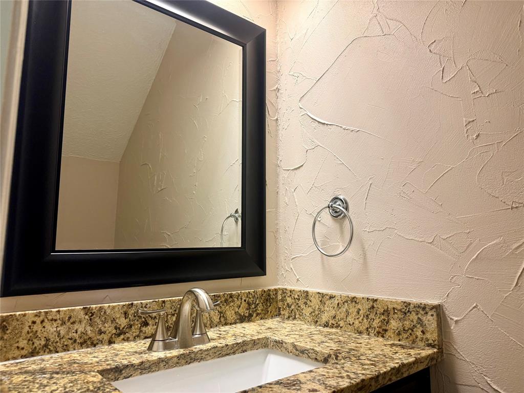 Meadowridge Condos Ph 01 - Residential