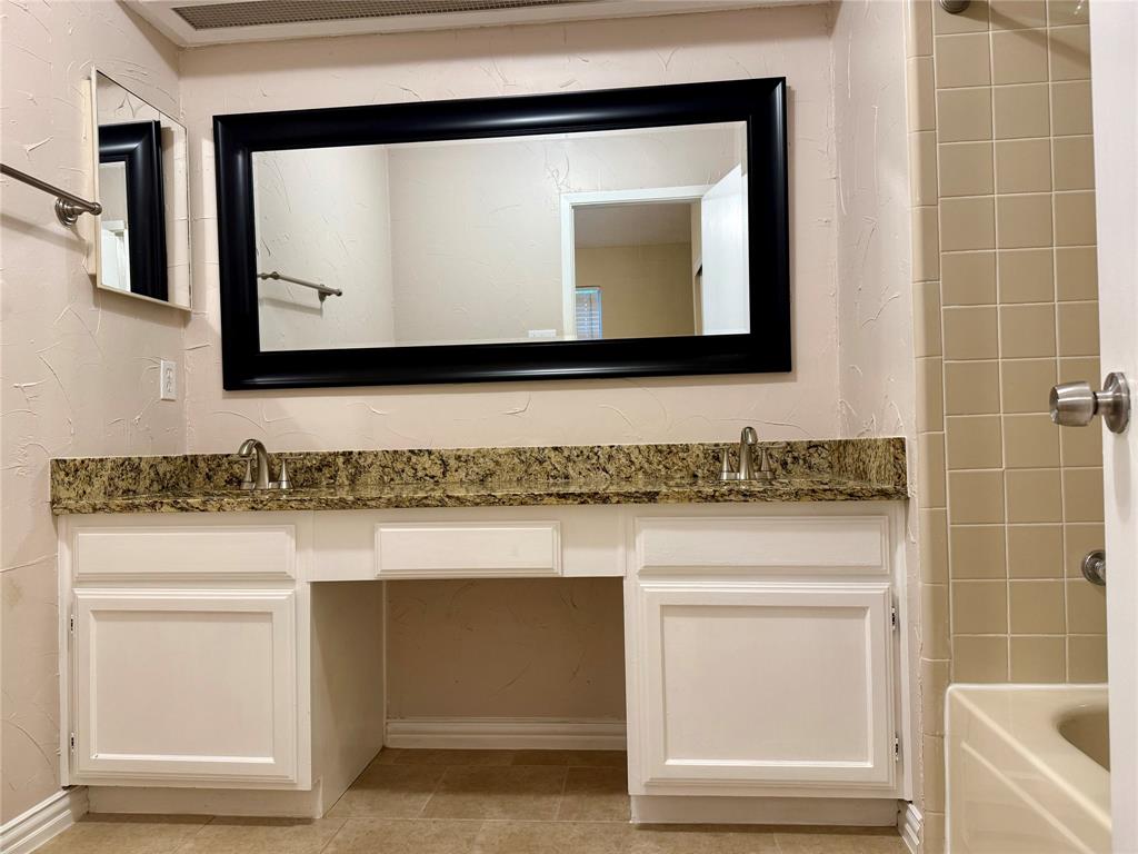 Meadowridge Condos Ph 01 - Residential