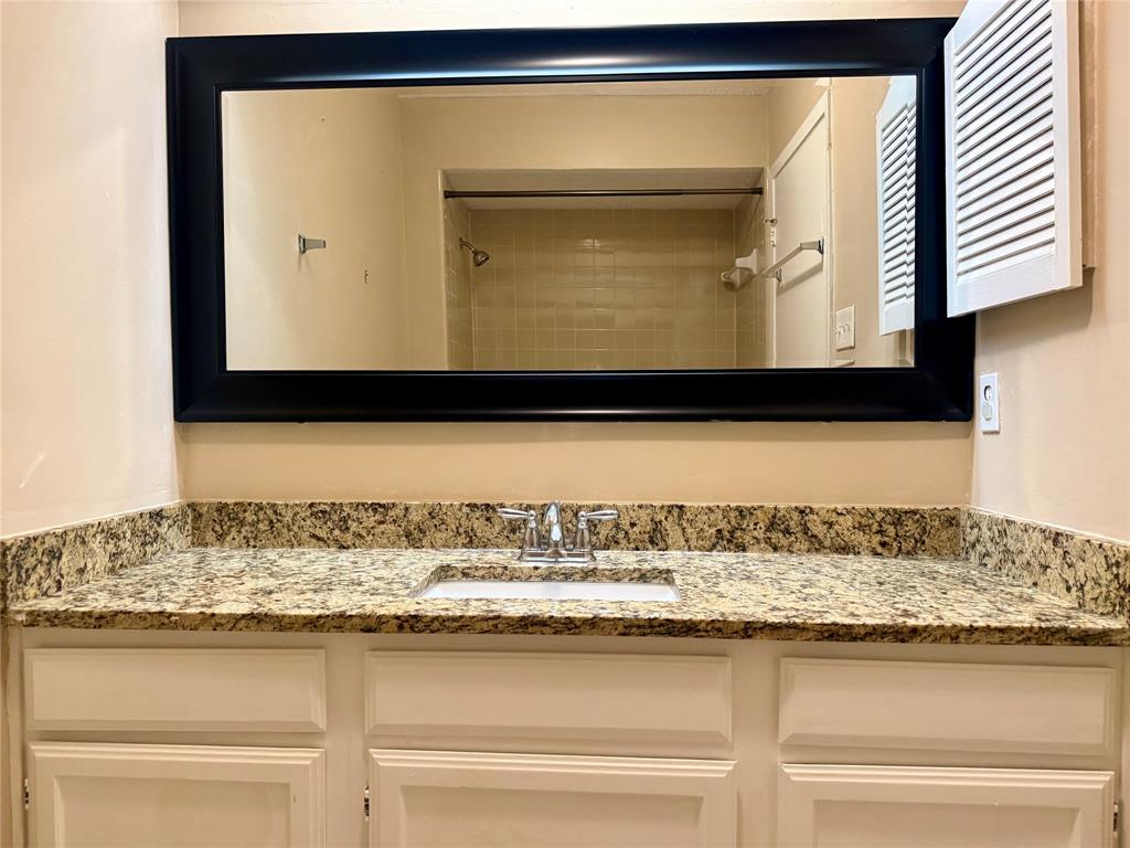 Meadowridge Condos Ph 01 - Residential