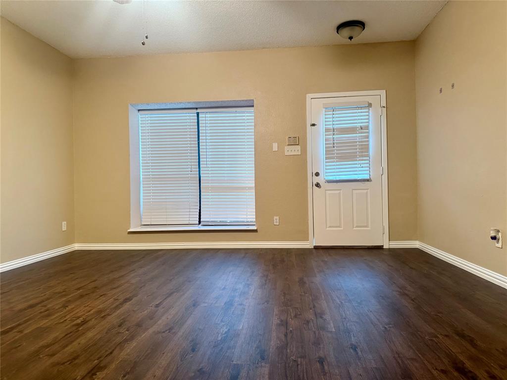 236 Samuel Boulevard 3