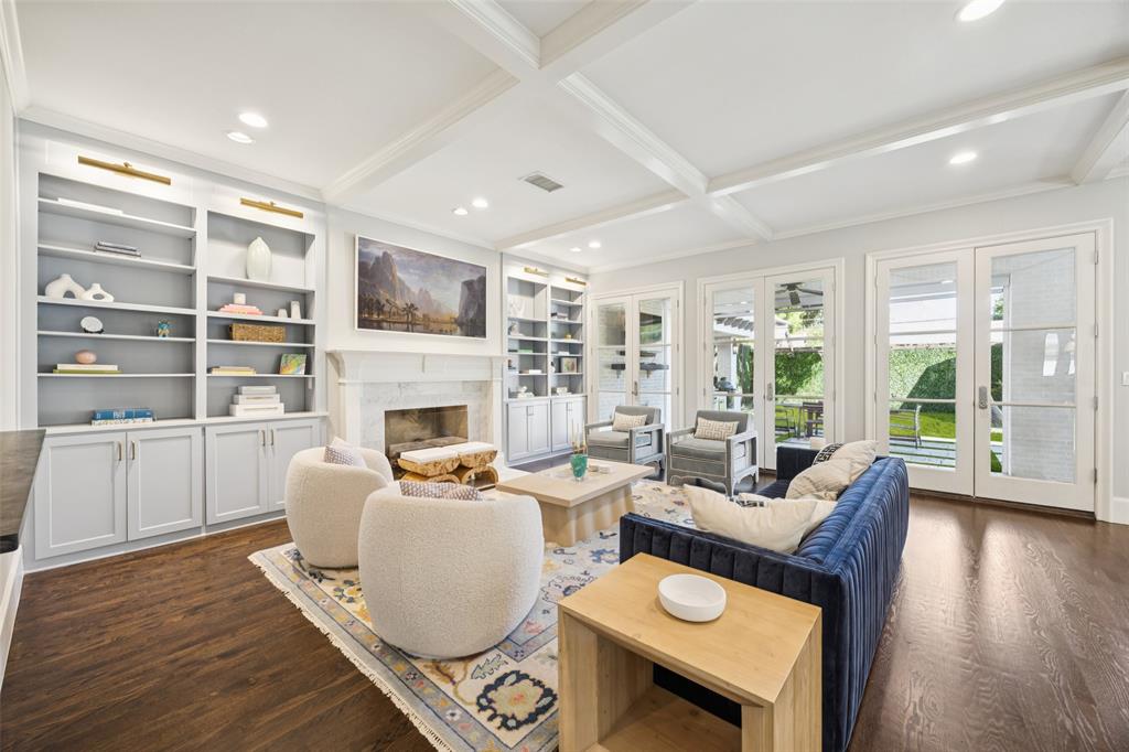 Country Club Estates - Residential Lease